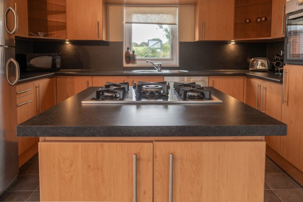 Lodge with hot tub sleeps 4 at the 31 acre site of Mullacott Park is well placed for easily accessing by car some of the most beautiful spots on the North Devon coast