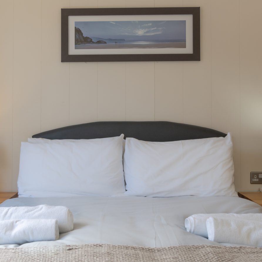 56 Meadow View, 3 bed lodge sleeps 6 north devon , for surfing, walking, dogs friendly