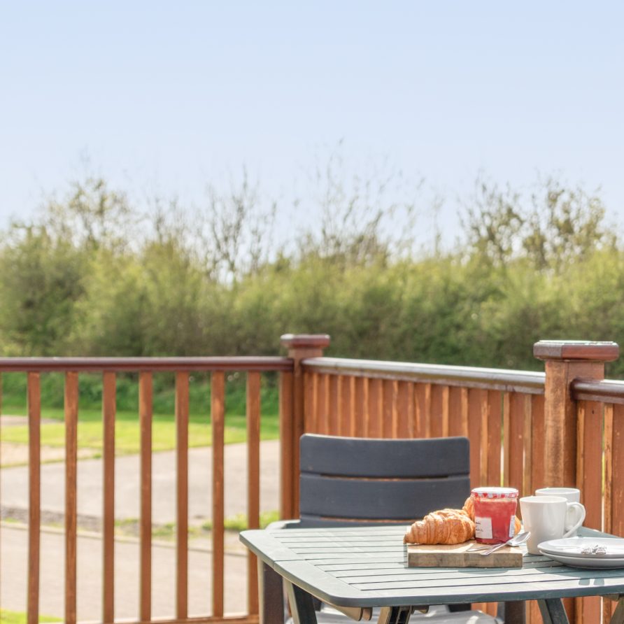 8 Ocean View lodge sleeps 6, beautiful coutryside views, close to beach for surfing holidays and pet friendly