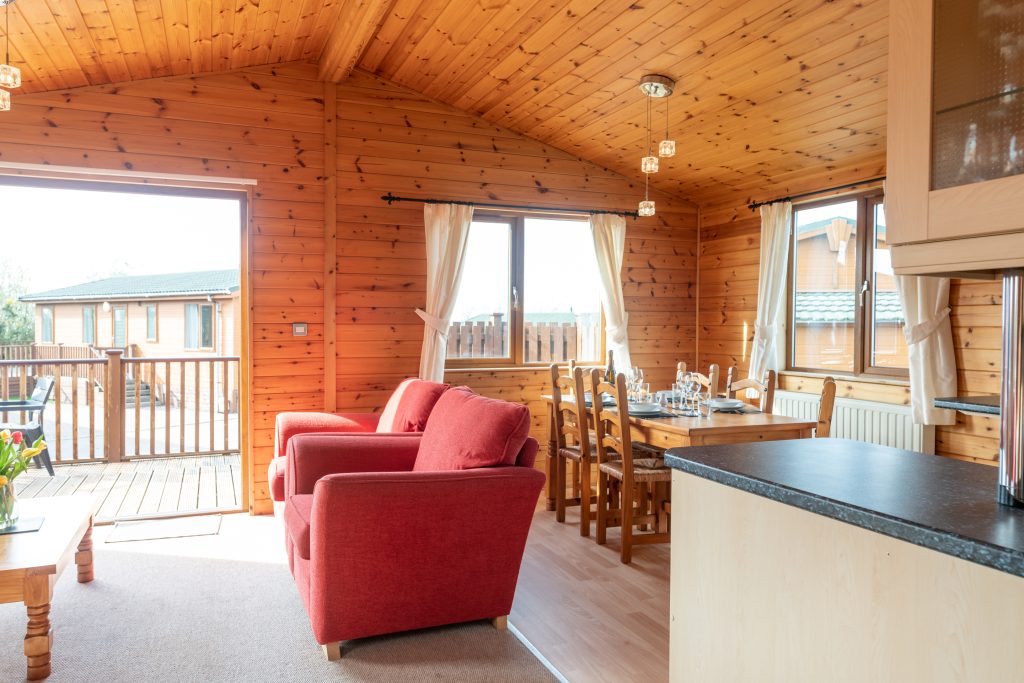 8 Ocean View lodge sleeps 6, beautiful coutryside views, close to beach for surfing holidays and pet friendly