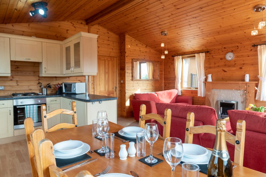 8 Ocean View lodge sleeps 6, beautiful coutryside views, close to beach for surfing holidays and pet friendly