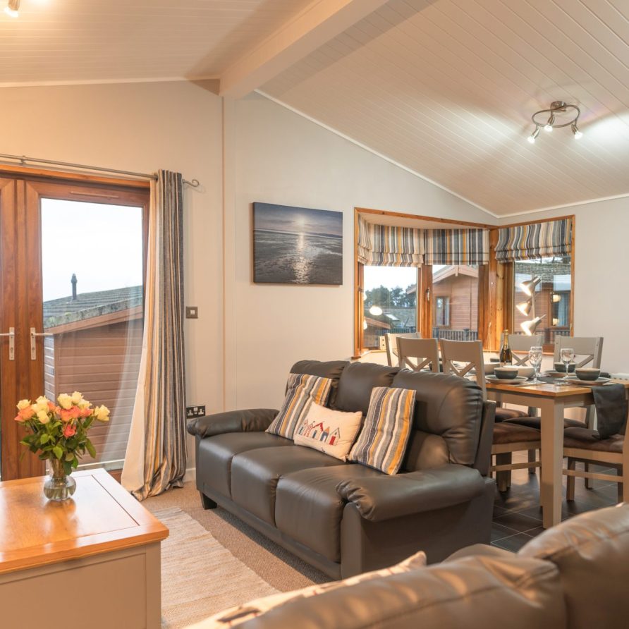 31 Ocean Terrace with Hot Tub Available to Hire