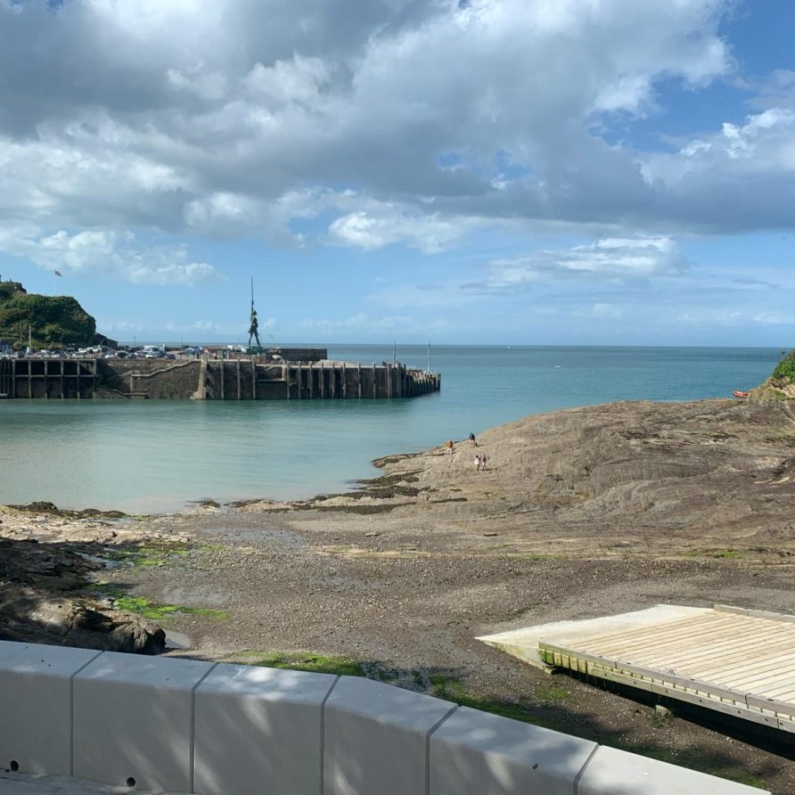 23 Ocean View hot tub, north devon holiday accommodation